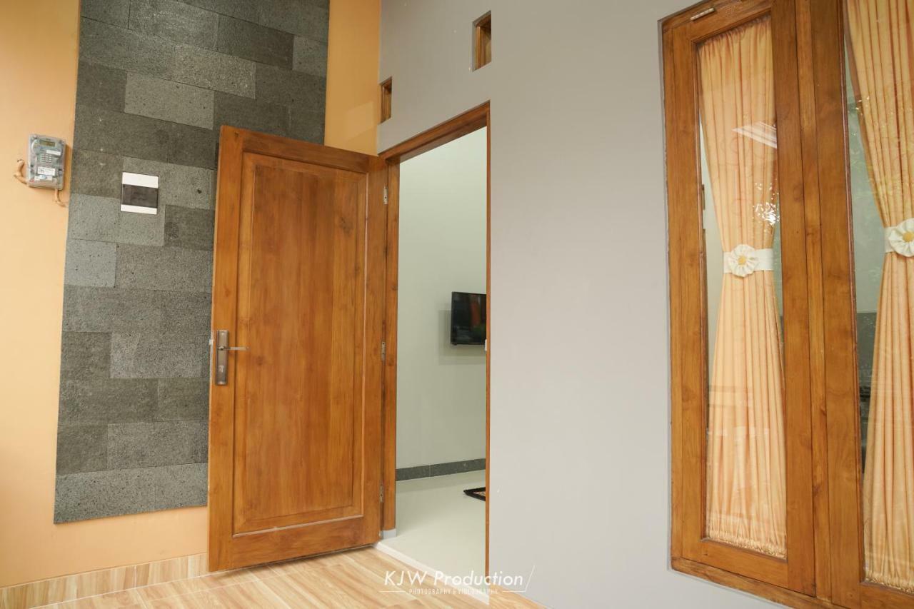 M Stay Guest House Jogja Yogyakarta Eksteriør billede