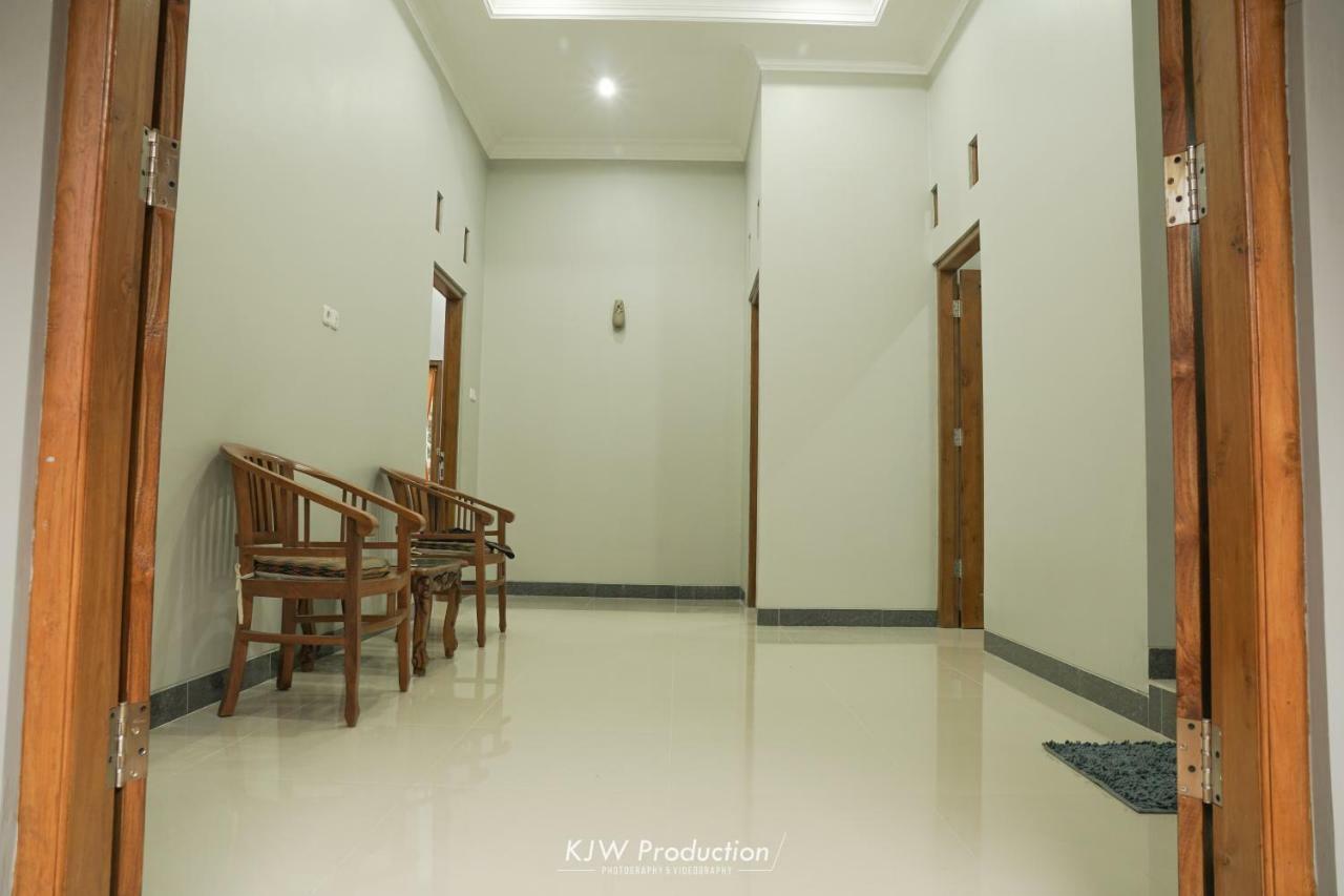 M Stay Guest House Jogja Yogyakarta Eksteriør billede